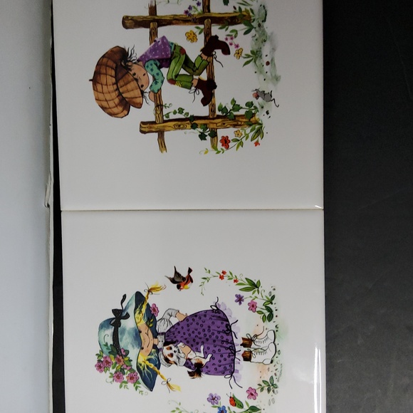 Bundle of two, VTG Hyalyn Tiles/Thivets. - Picture 8 of 8